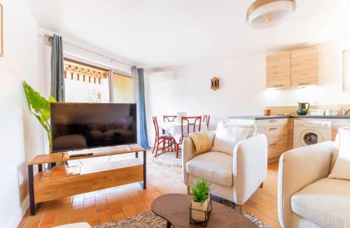 Le Lavandou Apartment | SELECT'soHOME - Duplex avec rooftop à Saint-Clair au Lavandou à quelques pas de la plage - PARCFO16