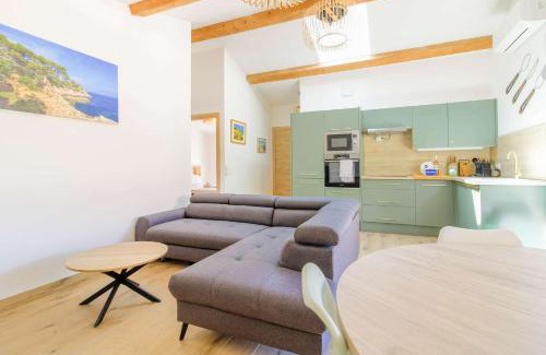 Bormes-Les-Mimosas Villa | SELECT'soHOME - Maison neuve avec piscine - Parking inclus - EVASION
