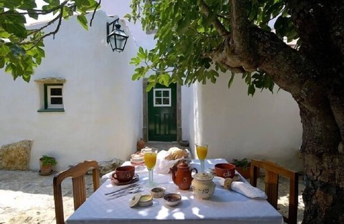 Aldeia da Mata Pequena Cottage | Self catering Aldeia da Mata Pequena, Tourism & Leisure, Lda for 2 people