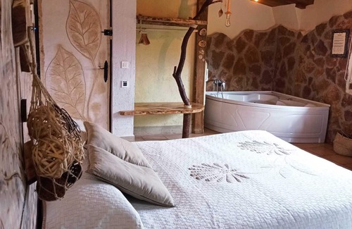 Prades Cottage | Self catering El Xalet de Prades for 2 people