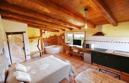 Prades Cottage | Self catering El Xalet de Prades for 2 people