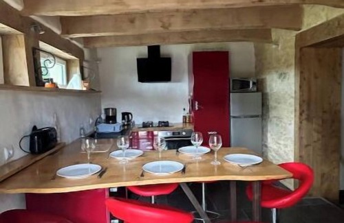 Ploneour-Lanvern House | Self-catering cottage near Bigouden beaches. Pets welcome