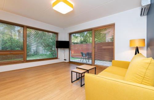 Kesklinn Apartment | Self-check-in 2 bedroom apartment with a terrace and free parking