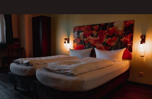 Ringsheim Hotel | Self CheckIn Hotel Heckenrose Lorin