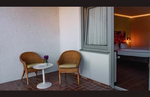 Ringsheim Hotel | Self CheckIn Hotel Heckenrose Lorin