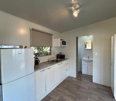 Kelston Apartment | Self Contained Cabin