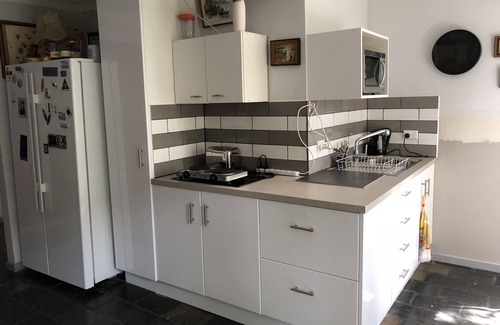 Coorparoo House | Self Contained Guest Suite with Private Entrance