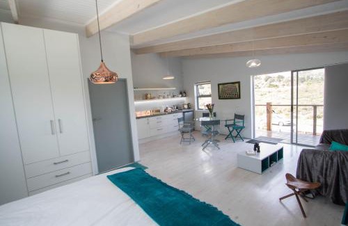 Noordhoek Apartment | Selkie - Two Restful Studio Apartments near Noordhoek Beach & Restaurants