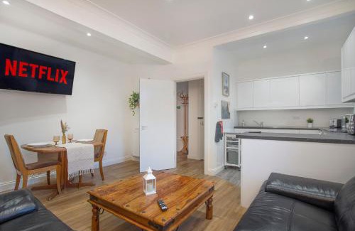 Central Aberdeen Apartment | Selkies Retreat ✪ Grampian Lettings Ltd