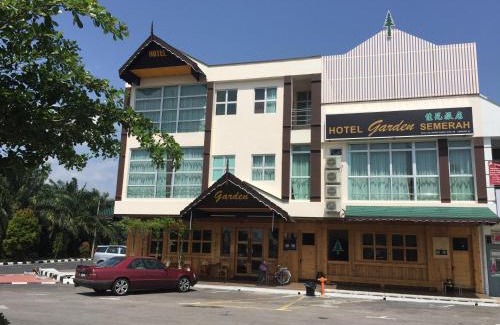 Pontian Hotel | Semerah Garden Hotel
