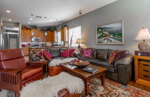 Peoria House | Semi Custom Upgraded Home Amenities Galore. Close to Superbowl, Phoenix Open