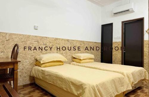 Taman Pakatan House | Semi-D Chocolate Home In Ipoh