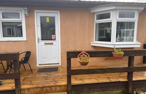 Glasgow Apartment | Semi-detached chalet at Maryville Caravan Site - Uddingston, Glasgow
