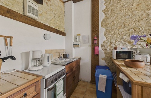 Montignac House | Semi-detached cottage, 4 adults 1 child, pool