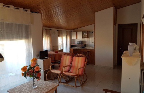 Teulada House | semi-detached villa with garden, center, quiet area, panoramic, air-conditioned