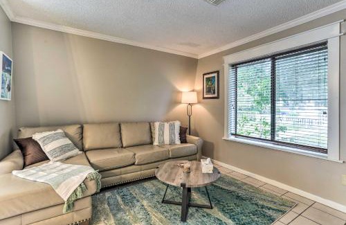 Seminole House | Seminole Townhome Easy Access to Beaches!