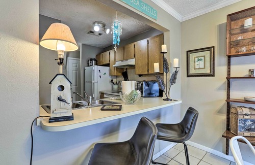 Seminole House | Seminole Townhome: Easy Access to Beaches!