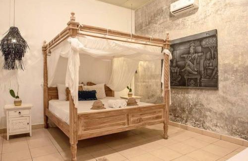 Sunset Road Villa | Seminyak Beach Seasalt Hibiscus Villa VH