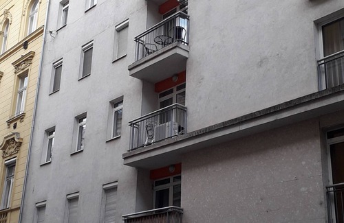 Ferencvaros Apartment | Semmelweis Egyetem mellett, önálló garzonlakás csendes utcában, ingyen wi-fi-vel