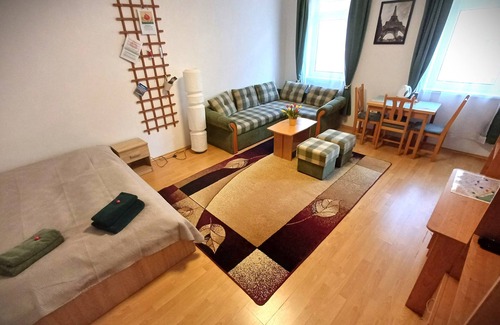 Ferencvaros Apartment | Semmelweis Egyetem mellett, önálló garzonlakás csendes utcában, ingyen wi-fi-vel