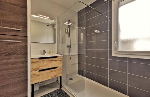 Sevrier Apartment | SEMNOZ & LAC - WIFI - Parking - Balcon - Centre-ville
