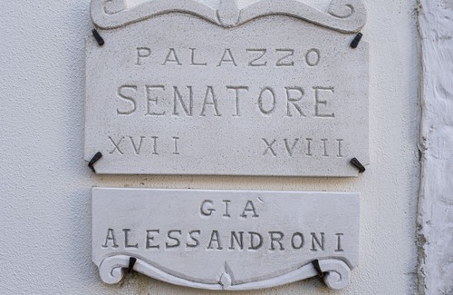 Capestrano Villa | Senator House - The Red Room