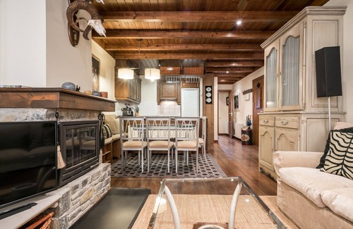 Baqueira Apartment | Sendrosa by Totiaran