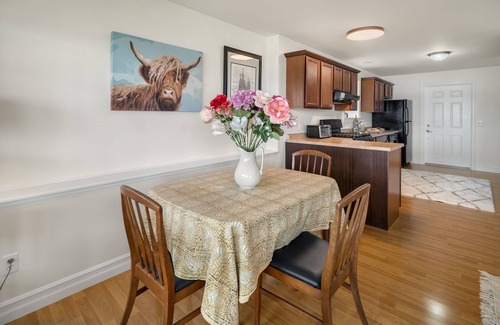 Oaks Corners Apartment | Seneca Lake-Beautiful Waterfront-Private Dock- 7BR/5BA near Sampson State Park