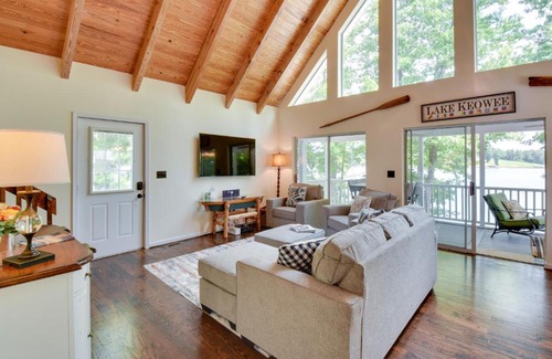 Seneca House | Seneca Lakefront Vacation Rental with Boat Dock!