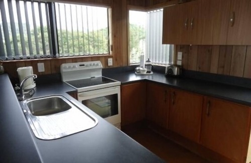 Whitianga House | SENSATIONAL,UNIQUE PANORAMIC COASTAL BACH.