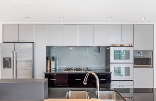 Auckland House | Sentinel Beach House - Auckland Holiday Retreat