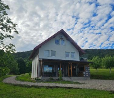 Lohovo Apartment | Seosko domaćinstvo Bajbut