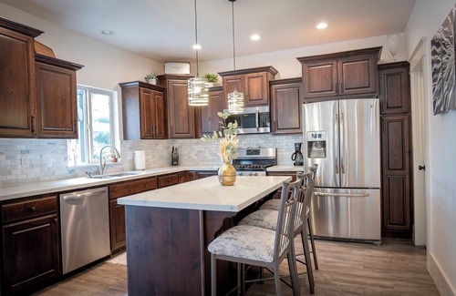 Daniel House | Sep- Buy 3 get 4th free - 25 from Park City- Hot tub, Theater Room, Sleeps 16
