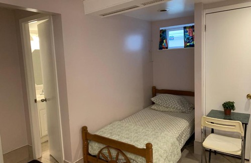 Murray Hill House | Separate big room near JFK and LaGuardia airport