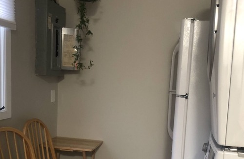 East Bloomington House | Separate entrance 2 levels suites with laundry room next airport mall America