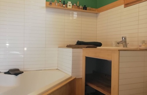 Clelles Bed & Breakfast | Separate room with terrace and summer kitchen in country house