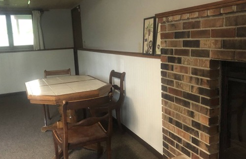 West Bloomington House | Separate studio with separate entrance pet friendly