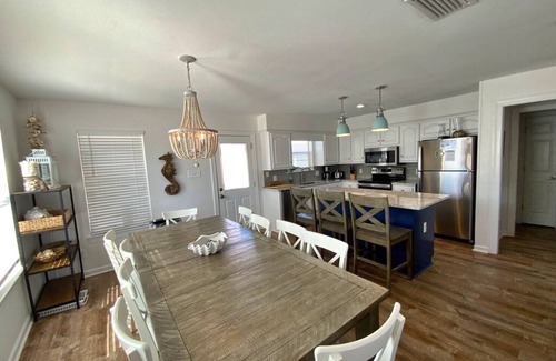 Morgantown House | Sept Discounted! Pools/Tennis/Pickleball