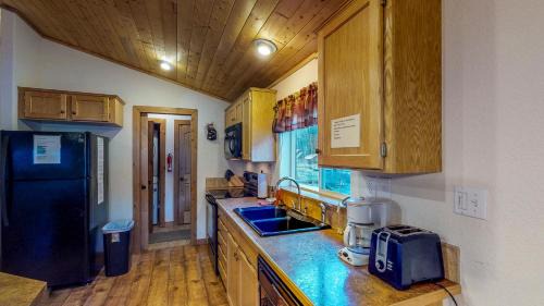 South Fork House | Sequoia