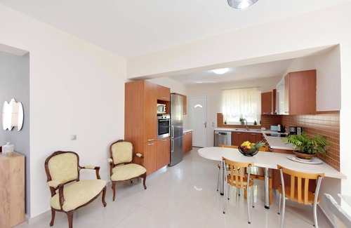 Pastida House | Seraina House