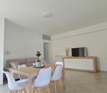 Mondragone Apartment | Serao House, 1 piano in centro