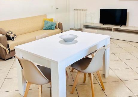 Mondragone Apartment | Serao House, 2 piano in centro
