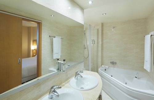 Sant Just Desvern Hotel | Sercotel Porta Barcelona