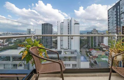 Rohrmoser Apartment | Serena - Cozy Tropical Apartment