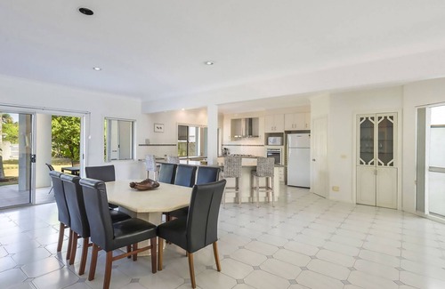 North Creek House | Serendipity - 4 BR beachfront Lennox Head home