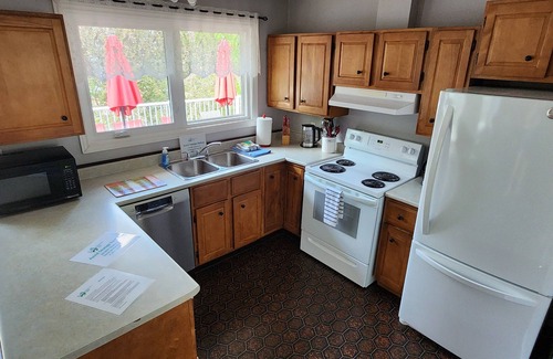 Chisholm Cottage | Serendipity Oaks Cottage - A Place for Family Fun