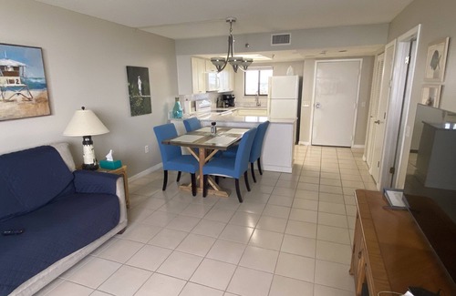 Hudson Condo | Serene 1 Bed/1 Bath Condo on Gulf Coast with Resort-Style Amenities