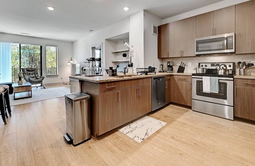 East Oak Hill Apartment | Serene 1Bed/1Bath Apt w/ Free Parking + Yard