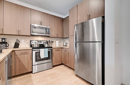 East Oak Hill Apartment | Serene 1Bed/1Bath Apt w/ Free Parking + Yard