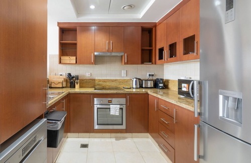 The Greens Apartment | Serene 1BR Apt in Fairways West Tower, The Greens